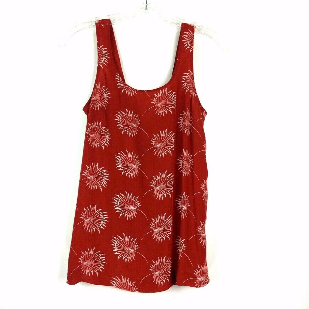 Red tie tank
